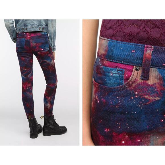 BDG Urban Outfitters Twig Mid-Rise Galaxy Starburst Jean Size 24W x 29L XS - Picture 2 of 7